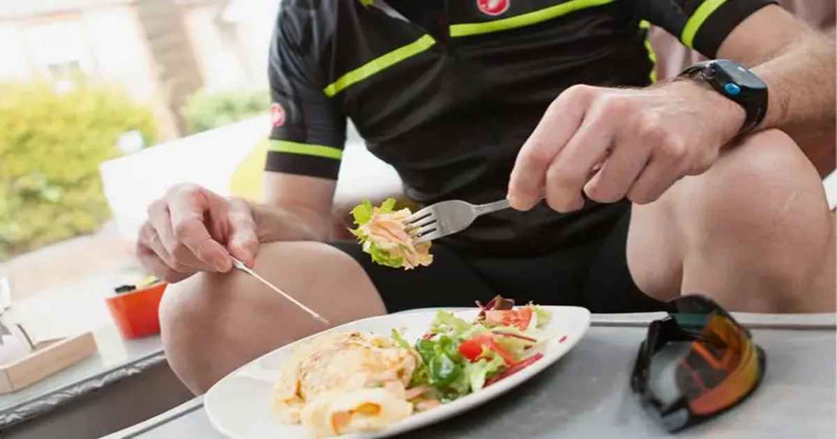 کربوهیدرات‌، یک تغذیه مناسب دوچرخه سواری است.